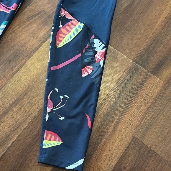 JoyLab Navy Hawaiian Floral Mesh Leggings Size Small - Picture 2 of 12